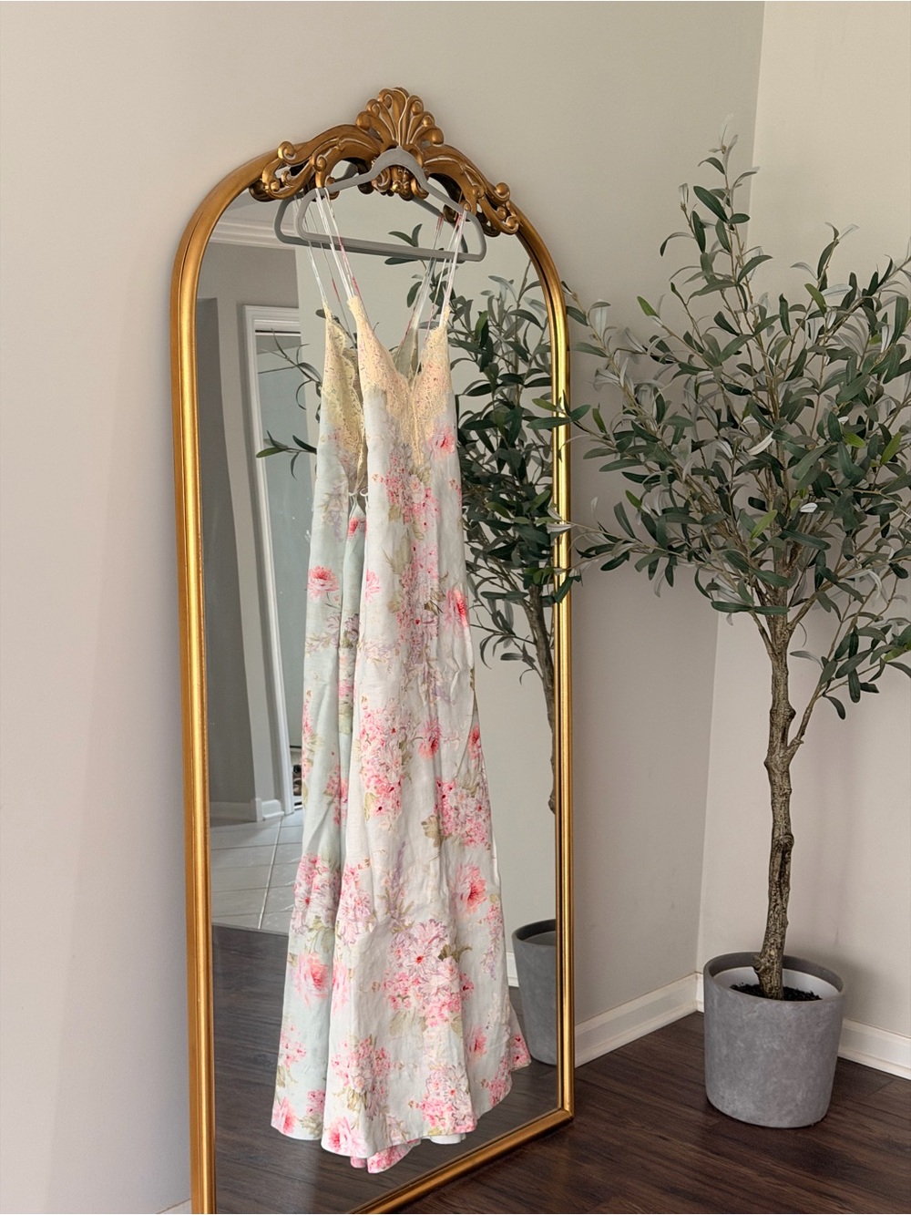 ZIMMERMANN Halliday Floral Linen Maxi Dress with Lace Trim - Picture 4 of 11
